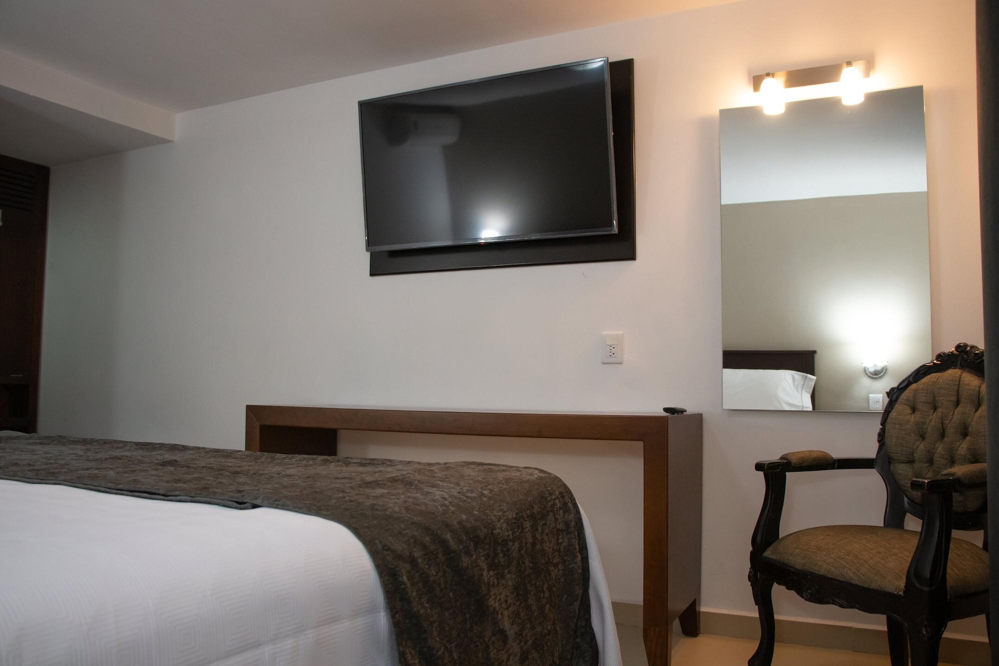 Hotel Las Pergolas Guadalajara Dış mekan fotoğraf